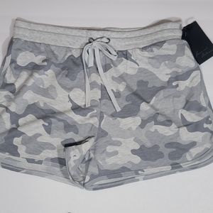 Women's Jane and Delaney camouflage shorts
